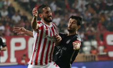 Beşiktaşlı futbolculardan Antalyaspor yenilgisi değerlendirmesi: Penaltımız verilmedi