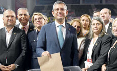 Yeni  lidere yeni yönetim