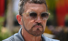 Ünlü oyuncu kalp krizi geçirdiğine neredeyse sevinecek... Ölüm kapıyı çaldı, hayatı değişti... Artık ne isterse onu yapıyor