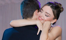 O gece Merhaba derken tuttuğu o eli bir daha asla bırakmadı: Altı yıla üç çocuk sığdırdılar