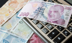 Kredilerde arttı, mevduat geriledi