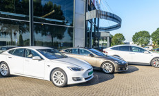 Tesladan büyük geri çağırma