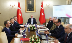 Son dakika haberi Dolmabahçede Cumhurbaşkanı Erdoğan başkanlığında güvenlik zirvesi:Teröristan kurulmasına izin vermeyeceğiz