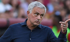 Jose Mourinho kovularak 3.2 milyar TL kazandı