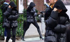 Ünlü modelin aşk saklambacı... Her gün başkasıyla ama aklı kızının babasında