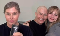 Kansere yakalanan ünlü oyuncunun duygusal paylaşımı… Cesur bir savaşçı gibi saçlarını kendi kazıdı