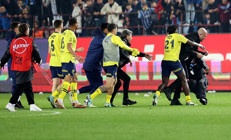 Trabzonspor - Fenerbahçe maçının PFDK cezaları açıklandı Bright Osayi-Samuel, Jayden Oosterwolde, İrfan Can Eğribayat ve Egemen Korkmaz...