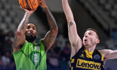 TOFAŞ seriyi üçüncü maça taşıdı Yarı final...