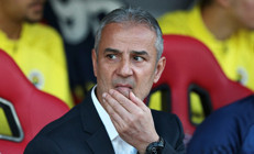 Fenerbahçede İsmail Kartal, Yunan muhabirin olay sorusuna böyle yanıt verdi: Anlatmak benim en doğal hakkım