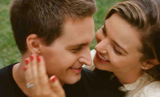 Bizim mutluluğumuz gece çocukları uyuttuktan sonra başlıyor.... Kalabalık aile bile aşk ateşini söndüremedi