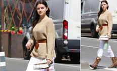 Ünlü babası yıllardır yüzüne bile bakmıyordu... Boynu bükük kızından yıldız oyuncuya acı tokat