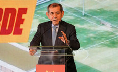 Galatasarayda Dursun Özbek, derbi sonrası çıkan olayların ardından Ali Koça seslendi: Yüreğin yetiyorsa gel buradayım