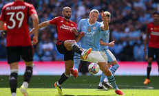 Manchester United, Manchester Cityyi devirip kupayı kazandı Altay Bayındır...