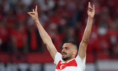 Hollandalı efsaneden Merih Demirala destek, UEFAya tepki: Kim oluyorlar