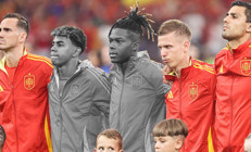 Düzensiz göçmen sorununu tartışan İspanyayı finale taşıyan iki göçmen