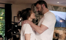 Yeniden birlikte olalım demişti... Daha fazla utanmamak için boşanma davasını hemen açmıyor