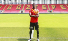 Göztepe, Malcom Bokeleyi transfer etti