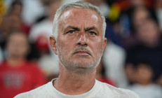 Fenerbahçede Jose Mourinho, Göztepe maçı sonrası açıkladı Soyunma odasına gitme sebebi...