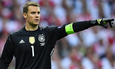 Alman kaleci Manuel Neuer, milli takımı bıraktı