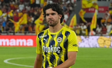 Ferdi Kadıoğlu, 35 milyon euroluk rekora ve Brightona imza atmaya gitti Fenerbahçeden transfer için resmi açıklama