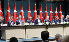 Ekonominin yeni rotası açıklandı... İşte yeni OVP: 3 yılın enflasyon beklentisi güncellendi