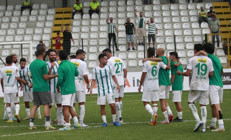 Bursaspor galibiyeti 6 taraftar ile kutladı