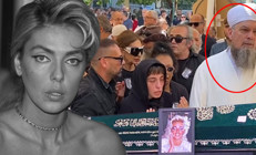 Ahu Tuğbaya veda.. Meriç Erkan tabutun başından ayrılmadı