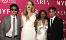 Çocukları arasında ayırım yapıyor demişlerdi: Bu kez öz çocuklarını evde bıraktı