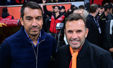 Bronckhorst aynı hatayı defalarca yaptı | Bu futbol Galatasaray’ı yenmeye yetmez | Fenerbahçe’nin oyununda bir ritim eksikliği var