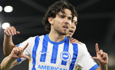 Ferdi Kadıoğlundan Liverpoola harika gol Premier Ligde açılışı yaptı