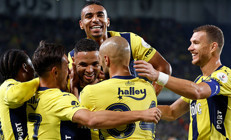 Fenerbahçede savunma alarmı