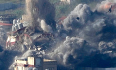 Son dakika... İsrailden Beyruta şiddetli hava saldırıları Havalimanına yakın bölgeden şoke eden görüntüler...