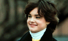 Henüz 19 yaşındayken herkes onu bir tek filmle tanımıştı... Ünlü olduktan sonra yaşlı erkekler çekici gelmeye başladı... Benim için bir tür eğitim oldu