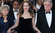 Çocuklarını babaanne ve dedeye göstermiyor... İki yaşlı torunlarına hasret kaldı