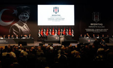 Beşiktaşta Divan Kurulu toplantısının iptal edilmesi üyelerden tepki çekti Tüzük ihlal edildi Yangından mal kaçırma...