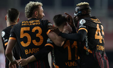 Galatasaray kazanırken kaybediyor Sarı kırmızılılar 7 fire verdi