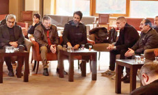 Annesinin mevlidine dostları katıldı