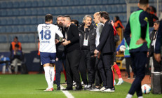 Eyüpspor - Fenerbahçe maçında sinirler gerildi, Arda Turan kırmızı kart gördü