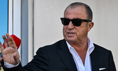 Al Shababla anlaşan Fatih Terim, havalimanında konuştu Türkiyeden transfer yapacak mı Ekibinde Hamza Hamzaoğlu sürprizi