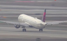 Havalimanında faciadan dönüldü: Los Angelesta kıl payı kurtuluş