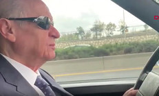 Bahçeli, klasik otomobilinde Ferdi Tayfur dinleyip Ankara sokaklarını gezdi