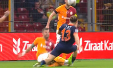 Galatasaray - Başakşehir maçında penaltı isyanı