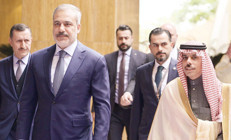 Yeni Suriye için dönüm noktası Riyad’da Fidan’ın da katılımıyla tarihi toplantı