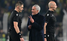 Jose Mourinhodan hakem tepkisi: Maça büyük bir etkisi oldu