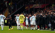 Son Dakika: Adana Demirspor, Galatasaray maçında sahadan çekildi