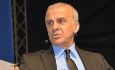 Türk futbolu ve Fenerbahçenin efsane ismi Oğuz Çetin yoğun bakıma kaldırıldı