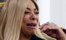 Hayatı bir kabusa döndü... Ünlü sunucuyu bir odaya kilitlediler... Sadece bir saat güneşi görebiliyor