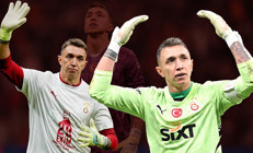 Galatasaray kaleci transfer için İstanbulda ilk görüşmesini yaptı Musleranın yerine...