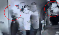 Jose Mourinho, Galatasaray derbisi sonrası yabancı hakem Vincicin odasına girdi O anların görüntüsü ortaya çıktı