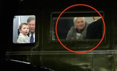 ABDyi karıştıran fotoğraf karesi Elon Muskın annesi başkanlık uçağında